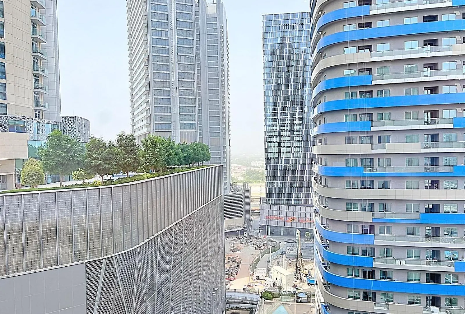 Dunya Tower Downtown Dubaiアパートメント ドバイ