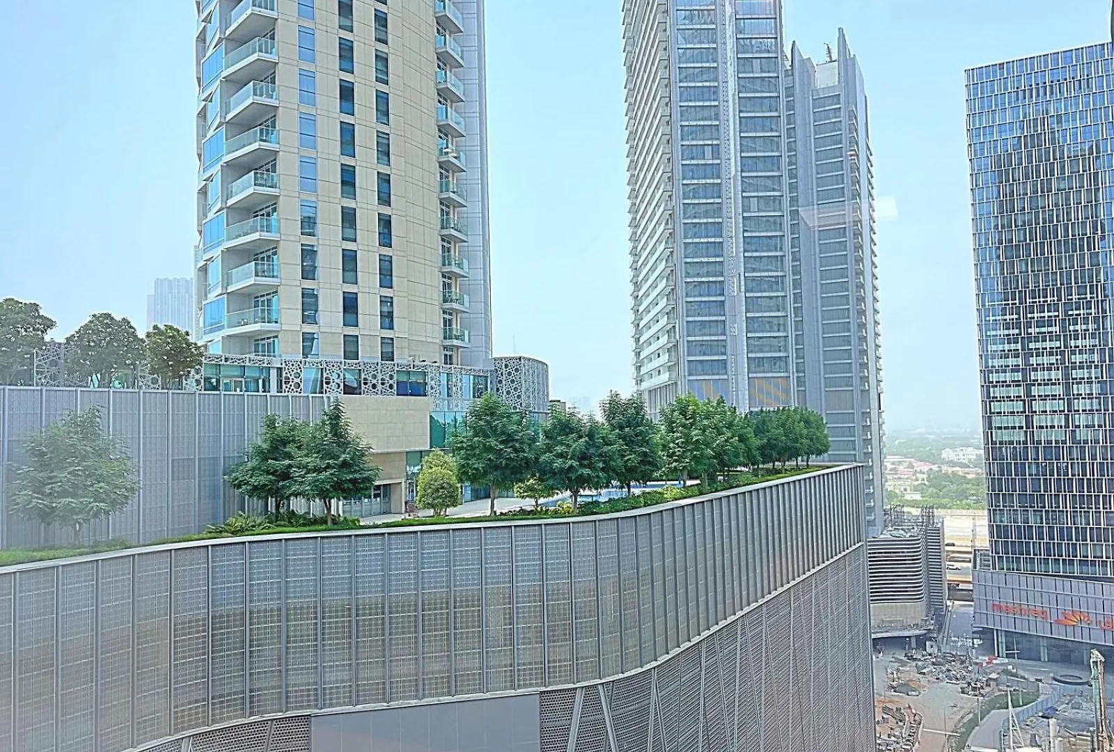 Dunya Tower Downtown Dubaiアパートメント 0*, ドバイ